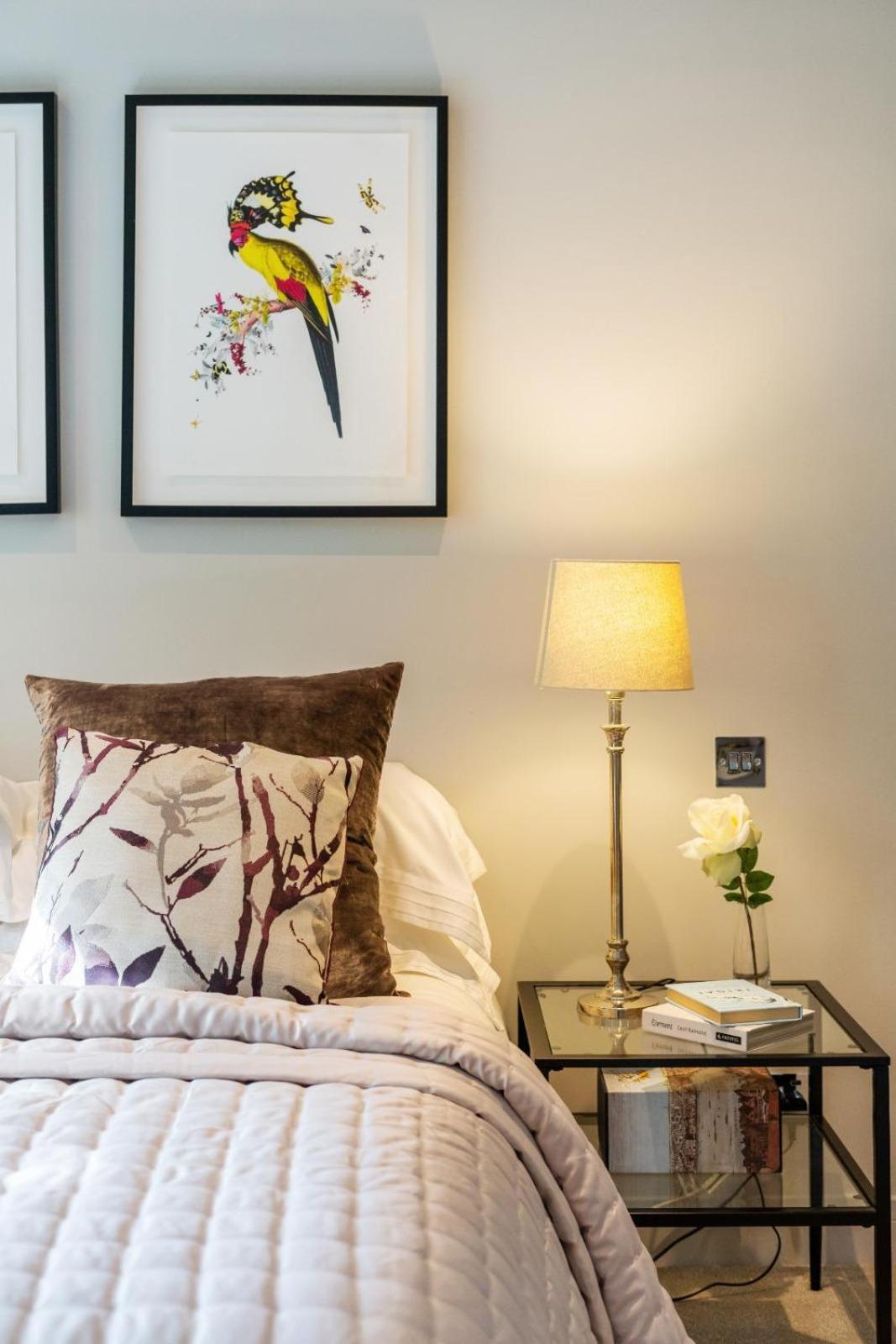 Luxurious 4 Bedroom In Kensington Ferienhaus