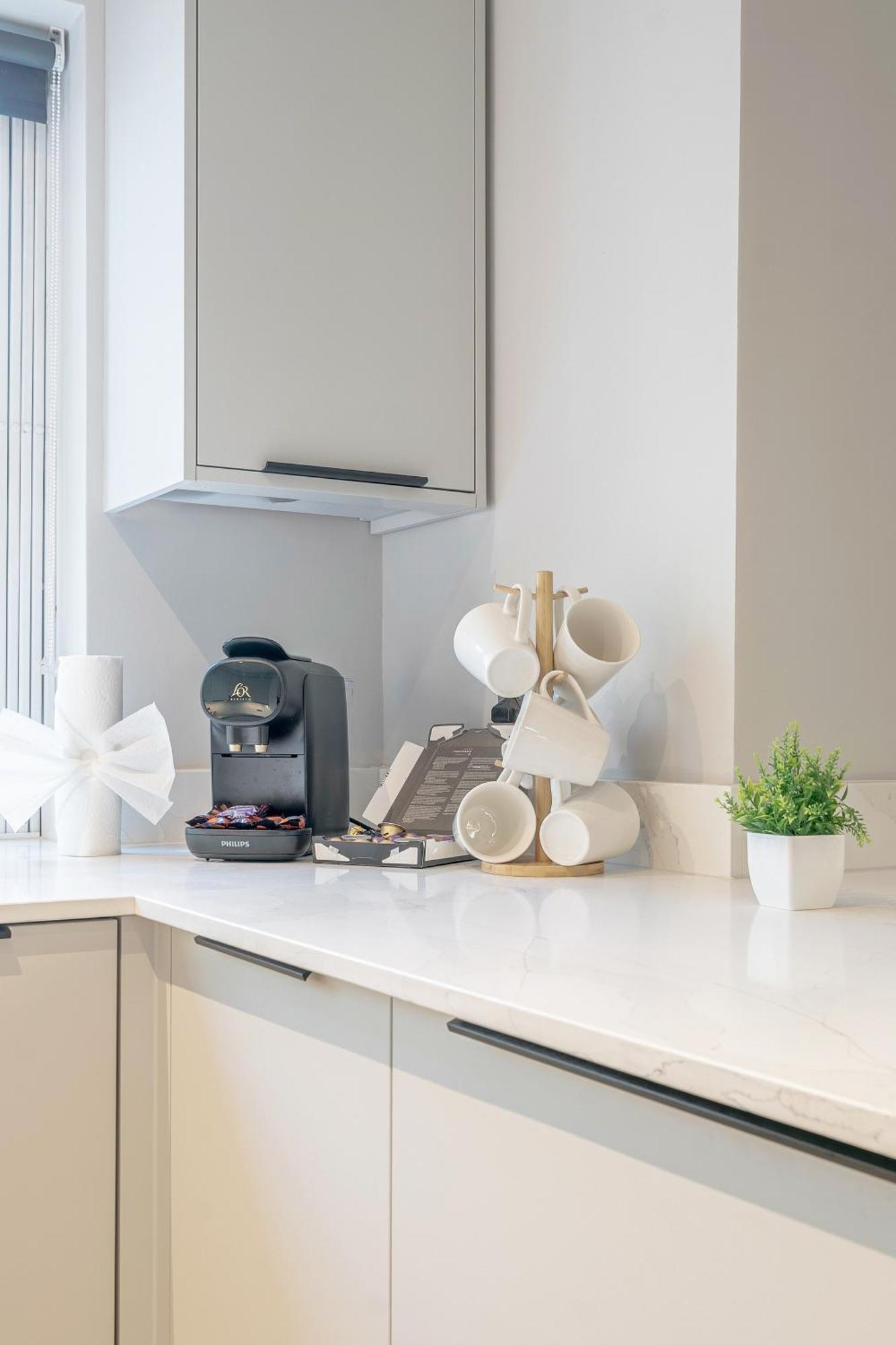 Luxurious 4 Bedroom In Kensington Holiday home